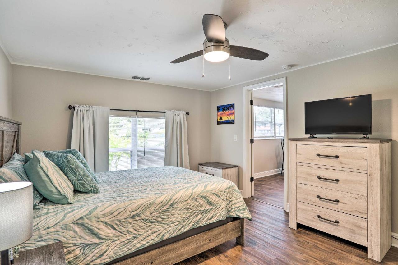 Pet-Friendly Gulfport Home Less Than 2 Mi To Beach St. Petersburg Kültér fotó