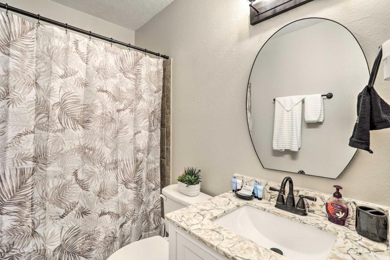 Pet-Friendly Gulfport Home Less Than 2 Mi To Beach St. Petersburg Kültér fotó