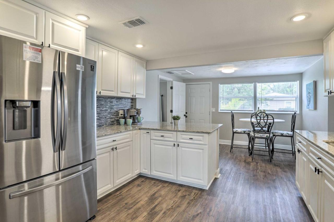 Pet-Friendly Gulfport Home Less Than 2 Mi To Beach St. Petersburg Kültér fotó